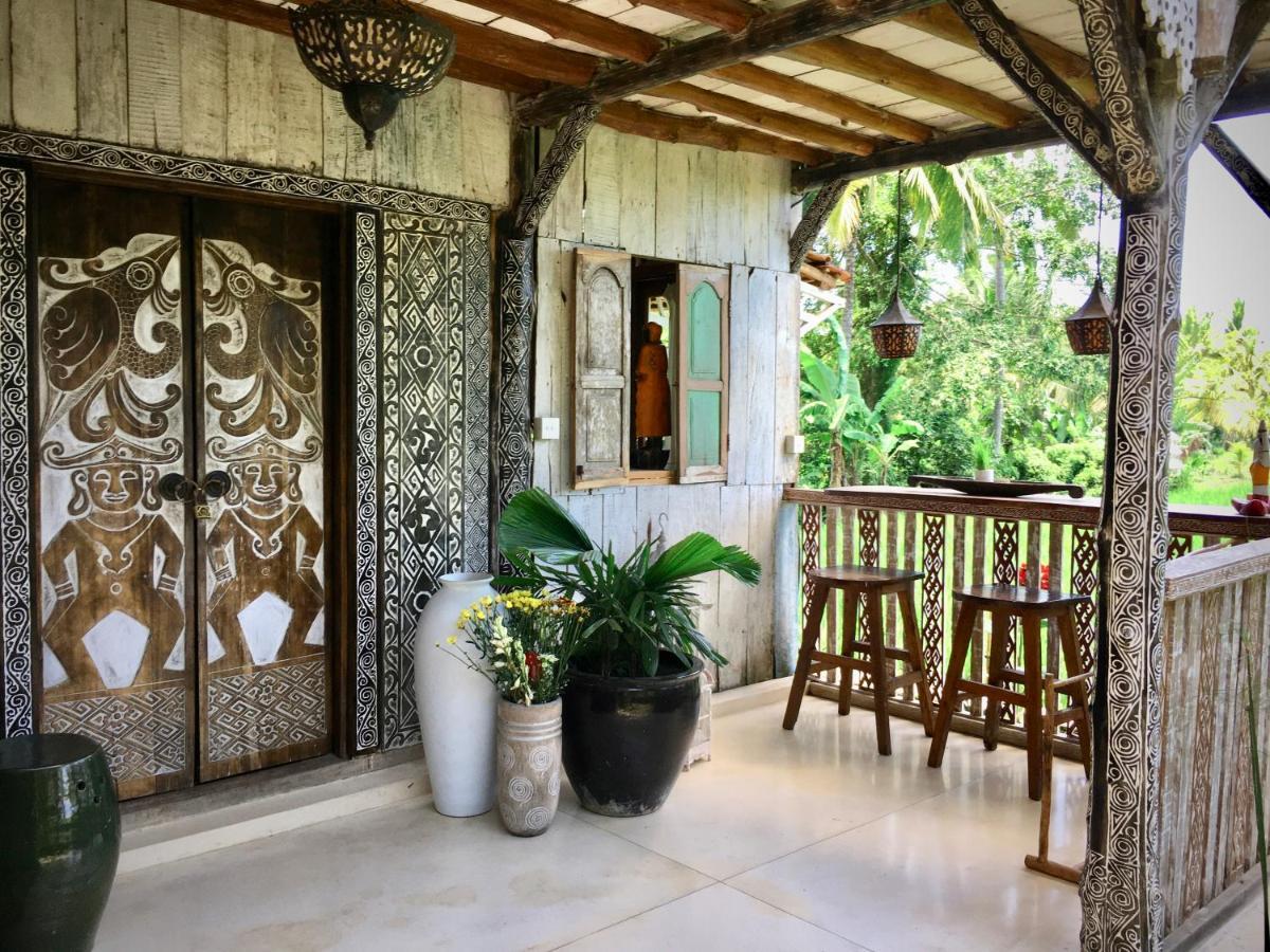 Family Joglo with Jungle Bathroom