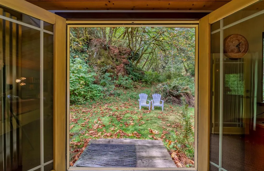 Stone Lagoon Cabin-1