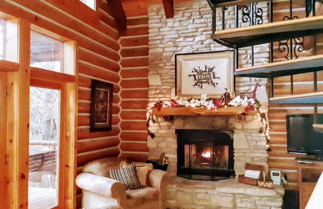 Cherokee Mountain Log Cabins-1