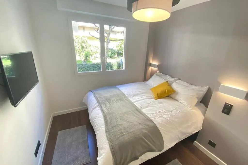 Renovated 2 Bedrooms - Boulevard De La Croisette-1