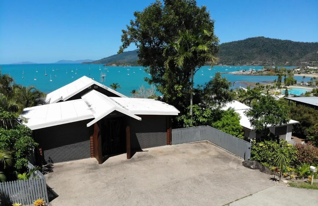 49 On Airlie - Airlie Beach-1
