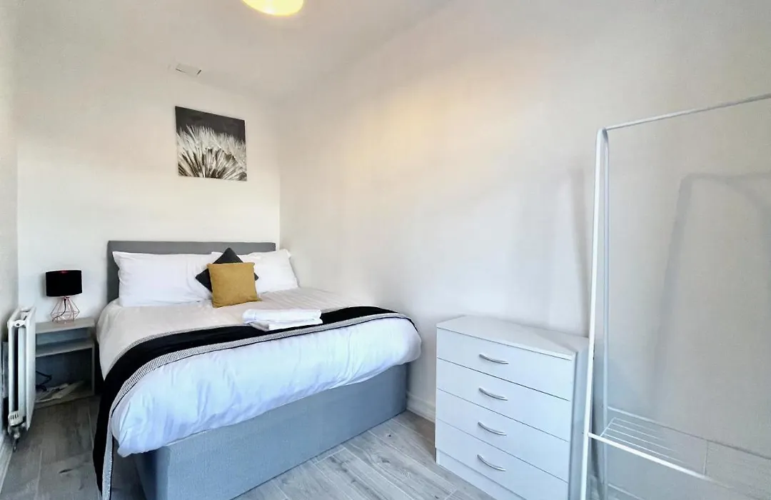 Kingsbridge Apartment-1