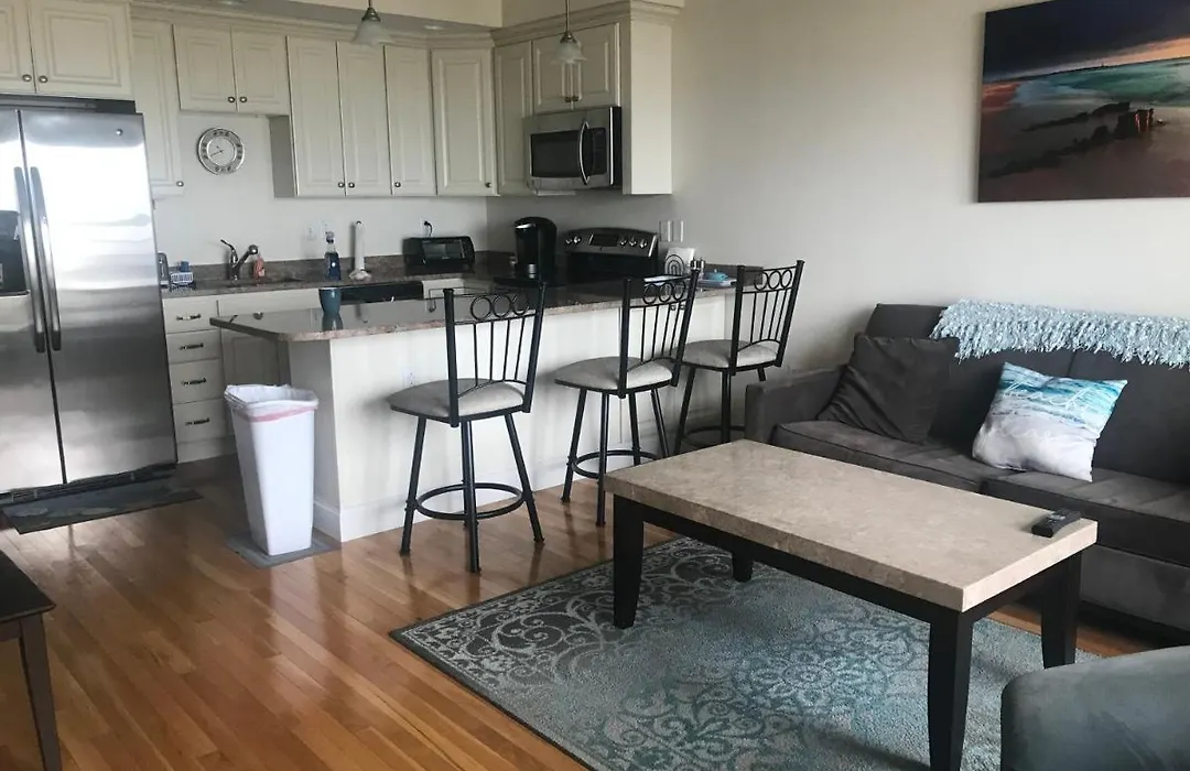 Ocean Front Condo In The Heart Of Hampton Beach-1