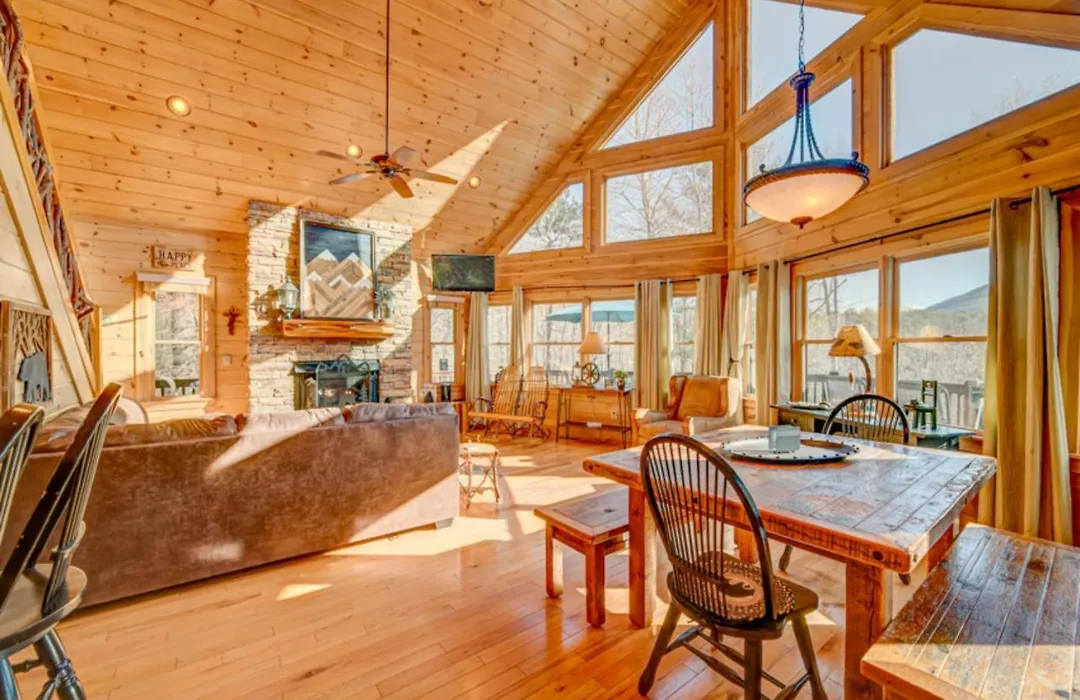 Can'T Bear To Leave - Mountain Views | Pet Friendly | Hot Tub | Pool Table | Arcade Game-1