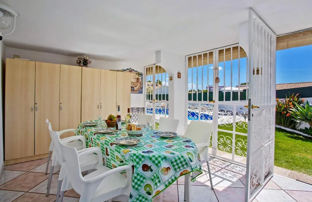 Villa Rocchi By Villa Plus-1