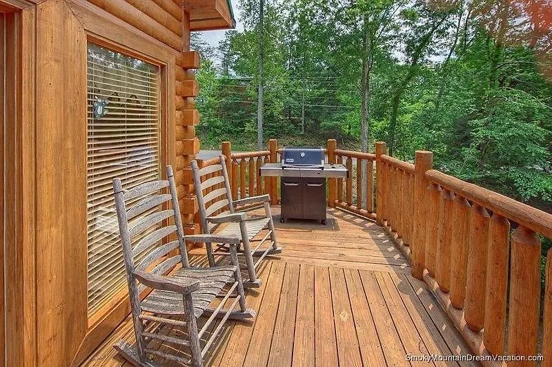 5 O' Clock Somewhere Cabin-1