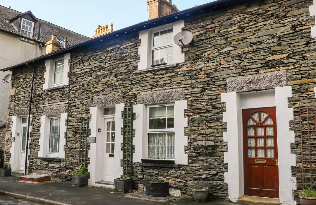 Old Codgers Cottage-1