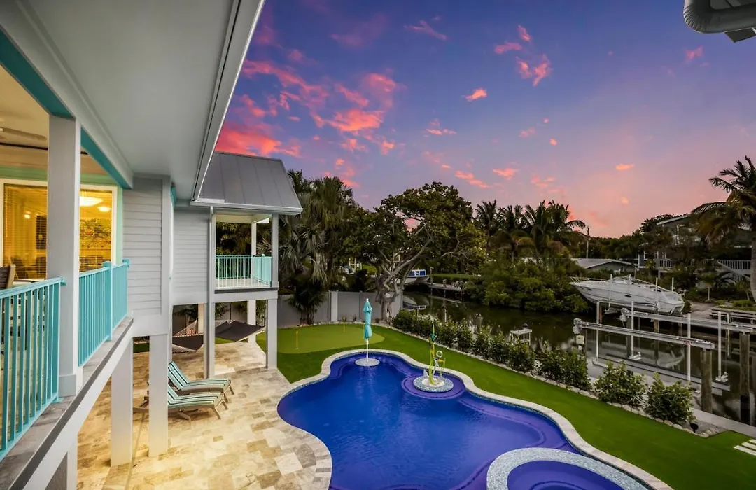 Snook Lookout - 211 Oak Ave-1