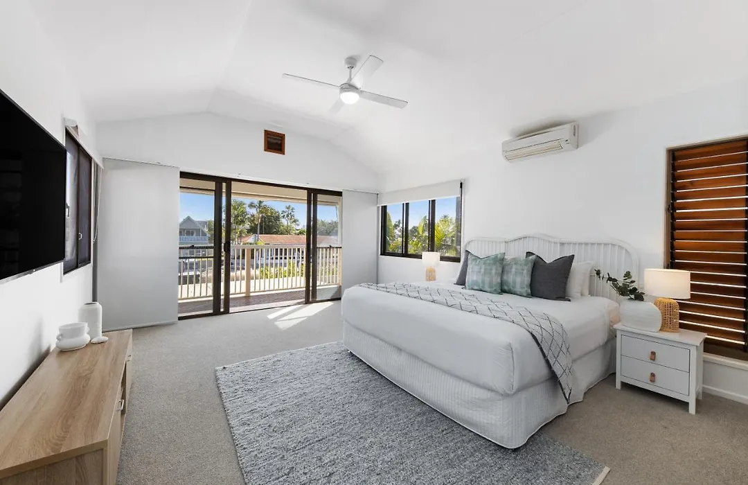 Noosa Riverfront Splendour, Ideal For Families-1