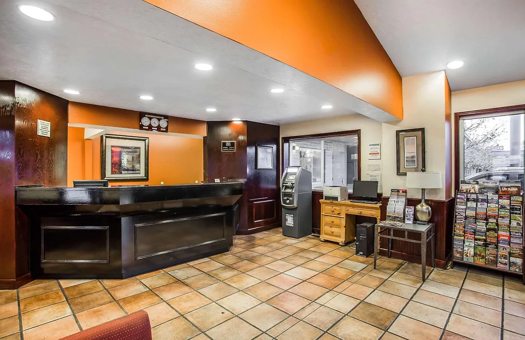 Econo Lodge Downtown-1