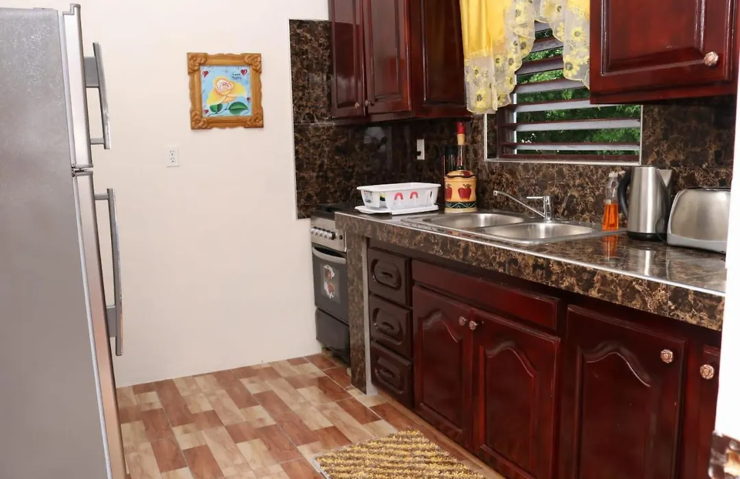 Eliwes Villa-1