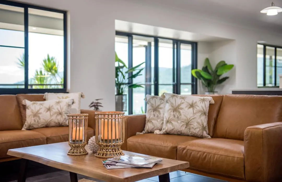 Airlie Oasis-1