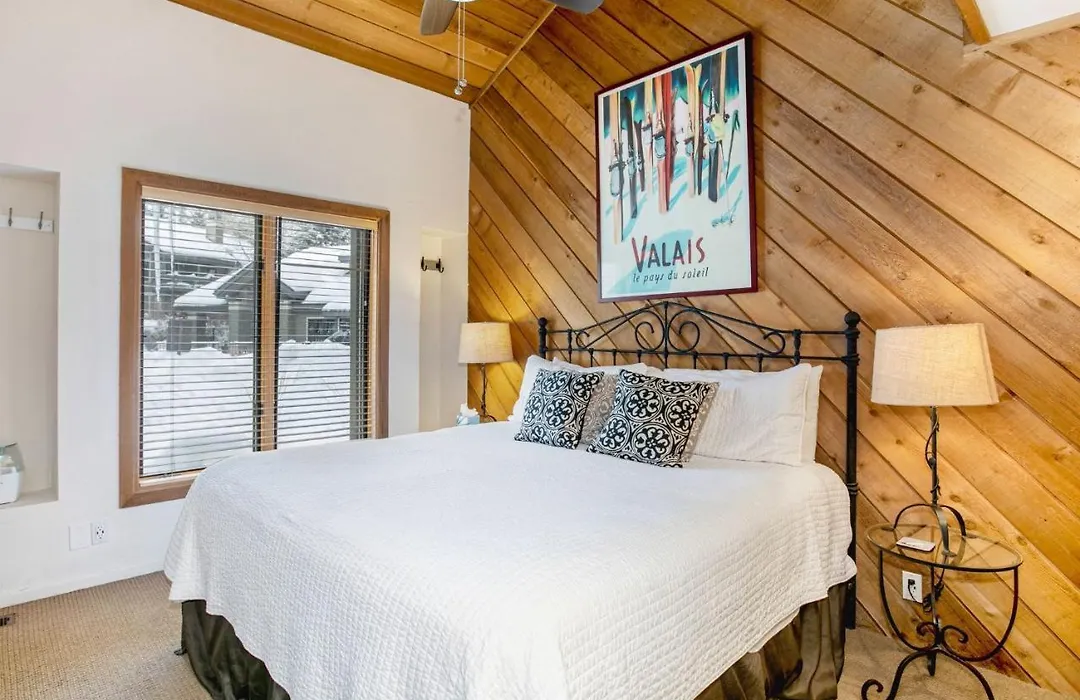 82 Ridgepoint Townhomes-1