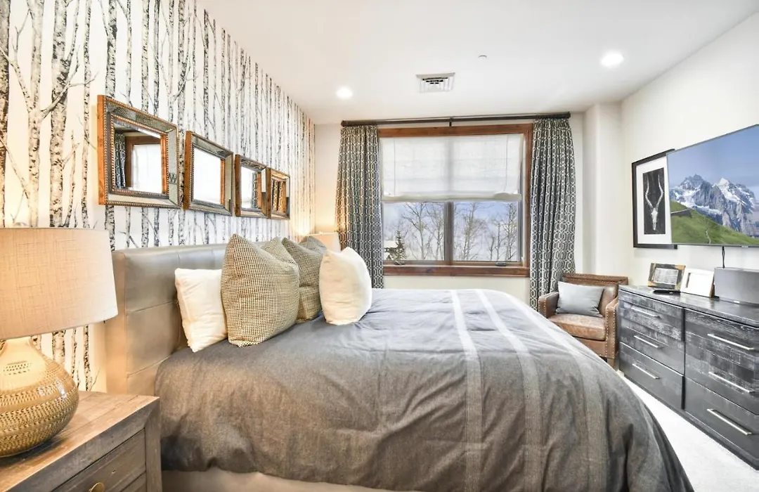 Silver Strike Lodge #407 - 4 Bed-1