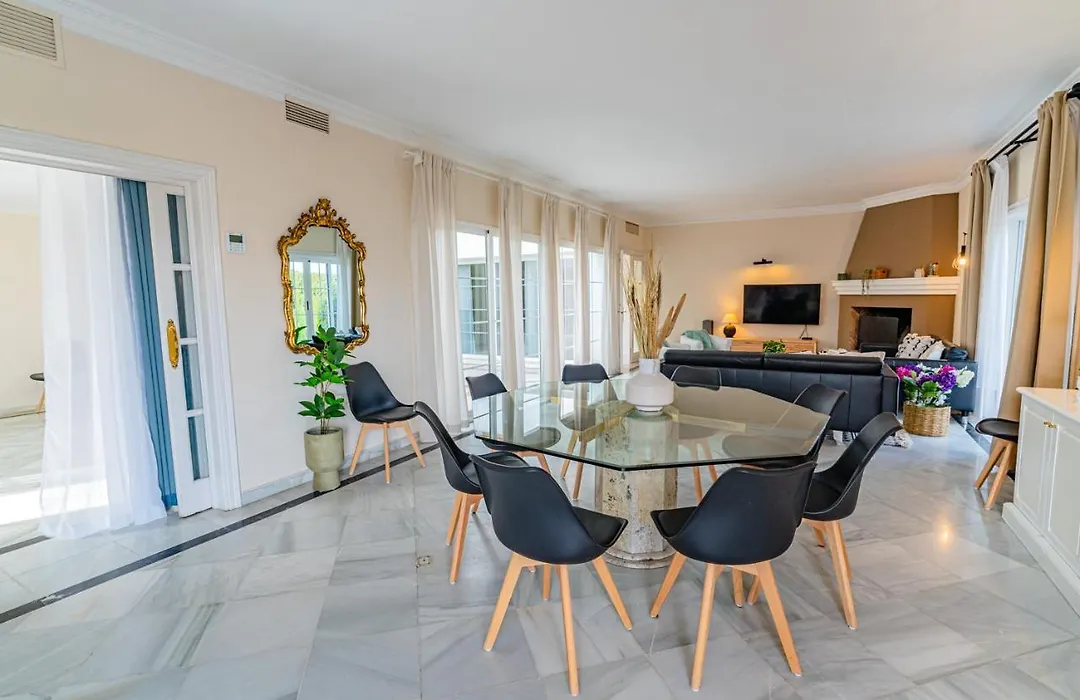 Lirios Village Marbella - Private Villas, Unbeatable Location, Heated Pools-1
