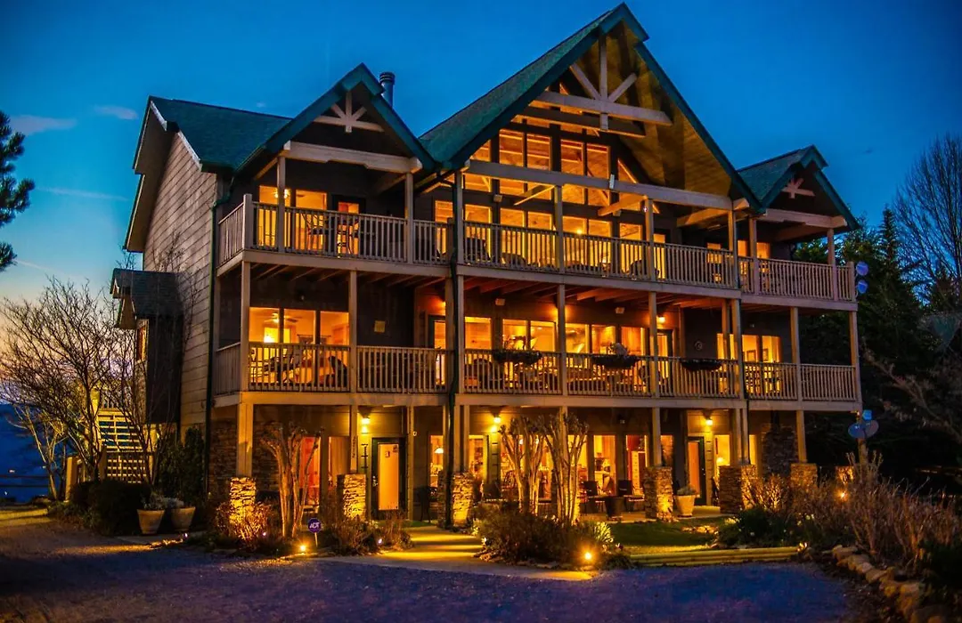 Tanasi Lodge Wake Up To Top-Of-The-World Views 10Br Sleeps 30-1
