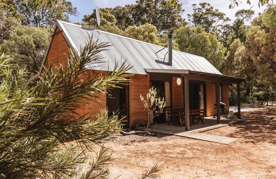 Bussells Bushland Cottages-1