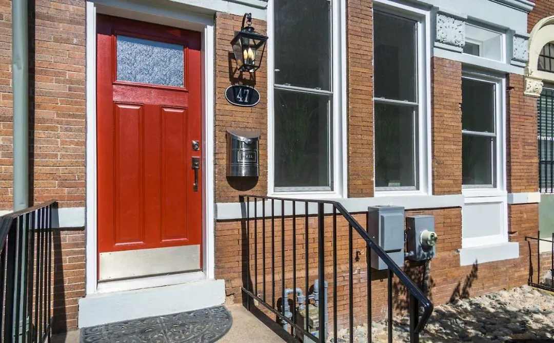 Spacious & Bright Home In Bloomingdale/ Truxton Dc-1