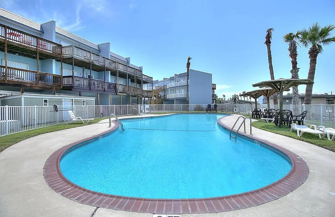 Bay Tree D78 - Dolphin Decks-1