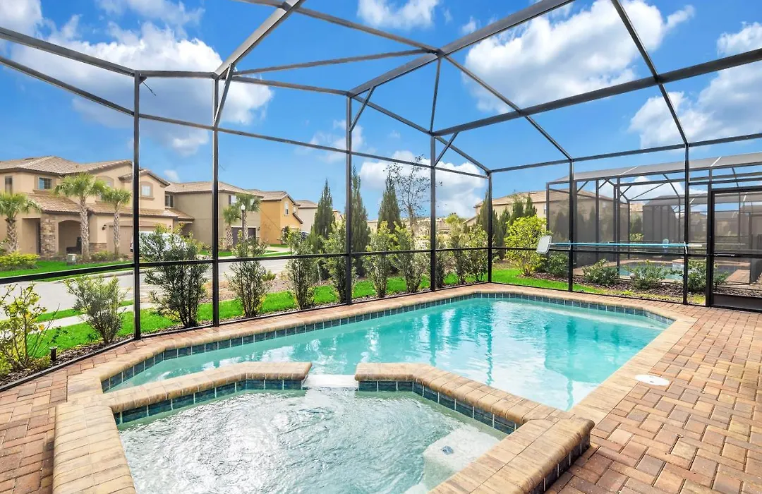 5532 Misty Oak Circle-1