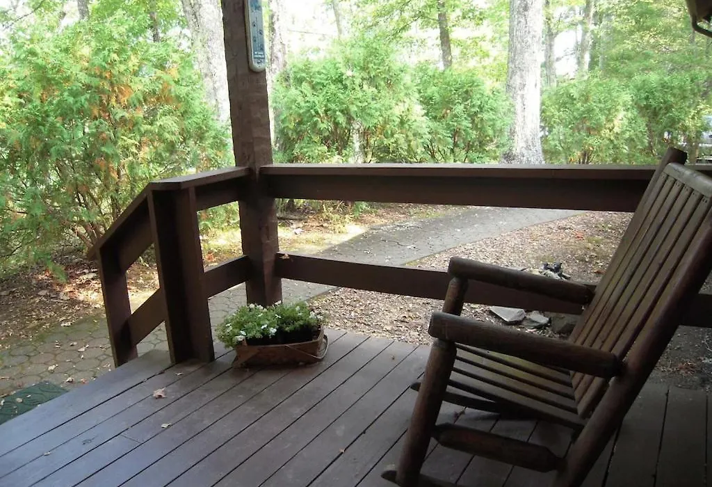 Bears Hideaway-1