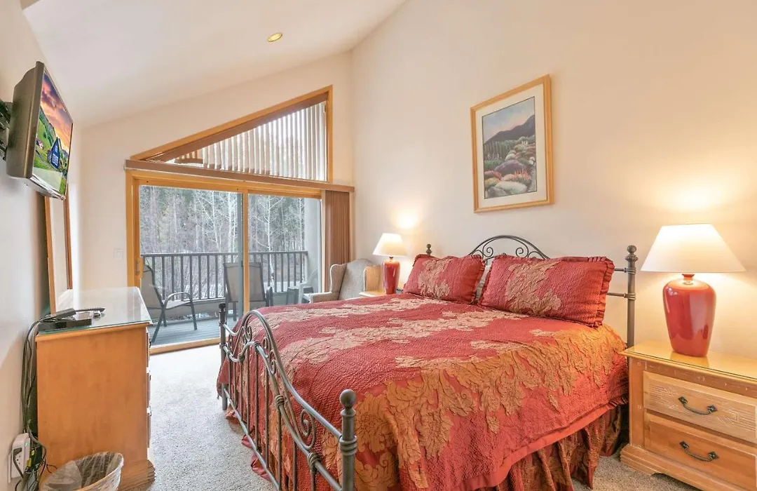 Chimney Ridge Sunflower Townhome: Walk To Lift, Private Hot Tub-1