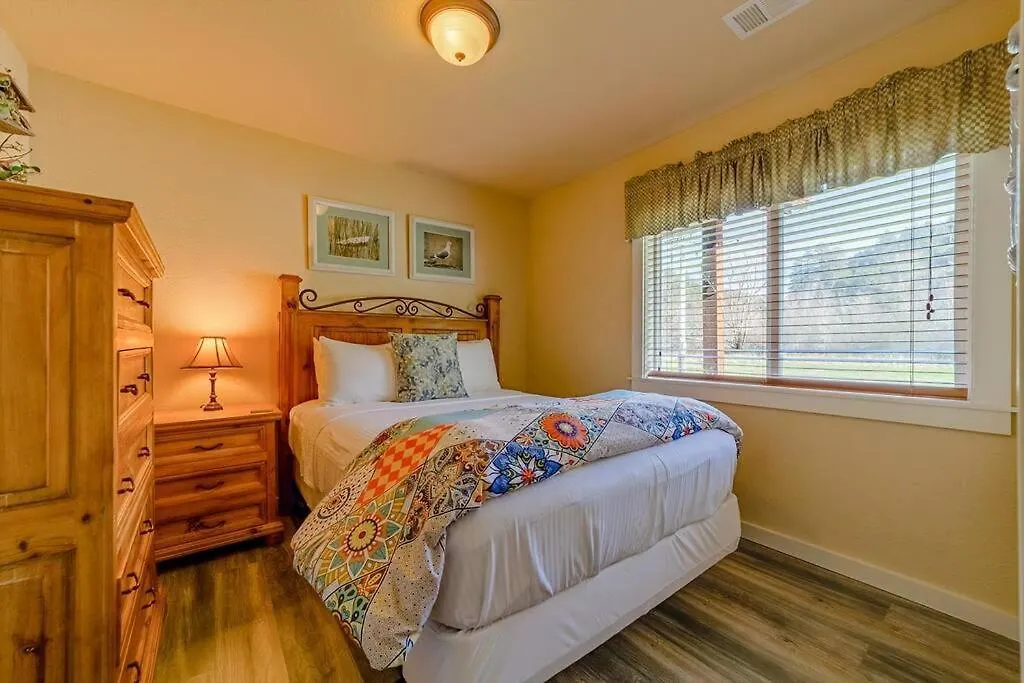 Elk Meadow Cabins 15A Lady Bird Suite-1