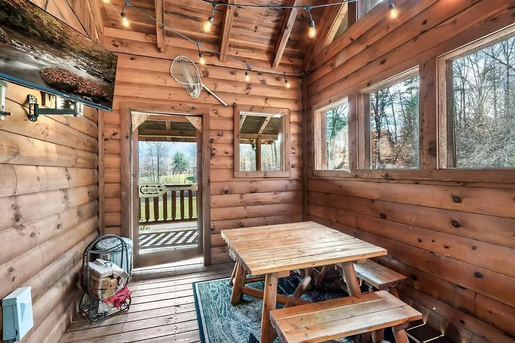 Spectacular Mtns Views With Private Hot Tub With Pool Table And Private Pond-1