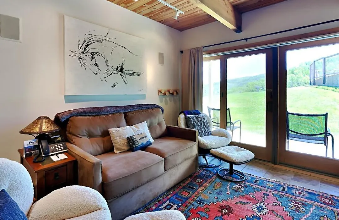 Timberline Condominiums Studio Deluxe Unit 116-1