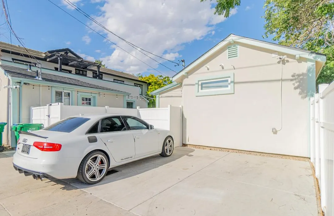 Reno Dream Cottage: Delightful 2-Bedroom Sanctuary-1
