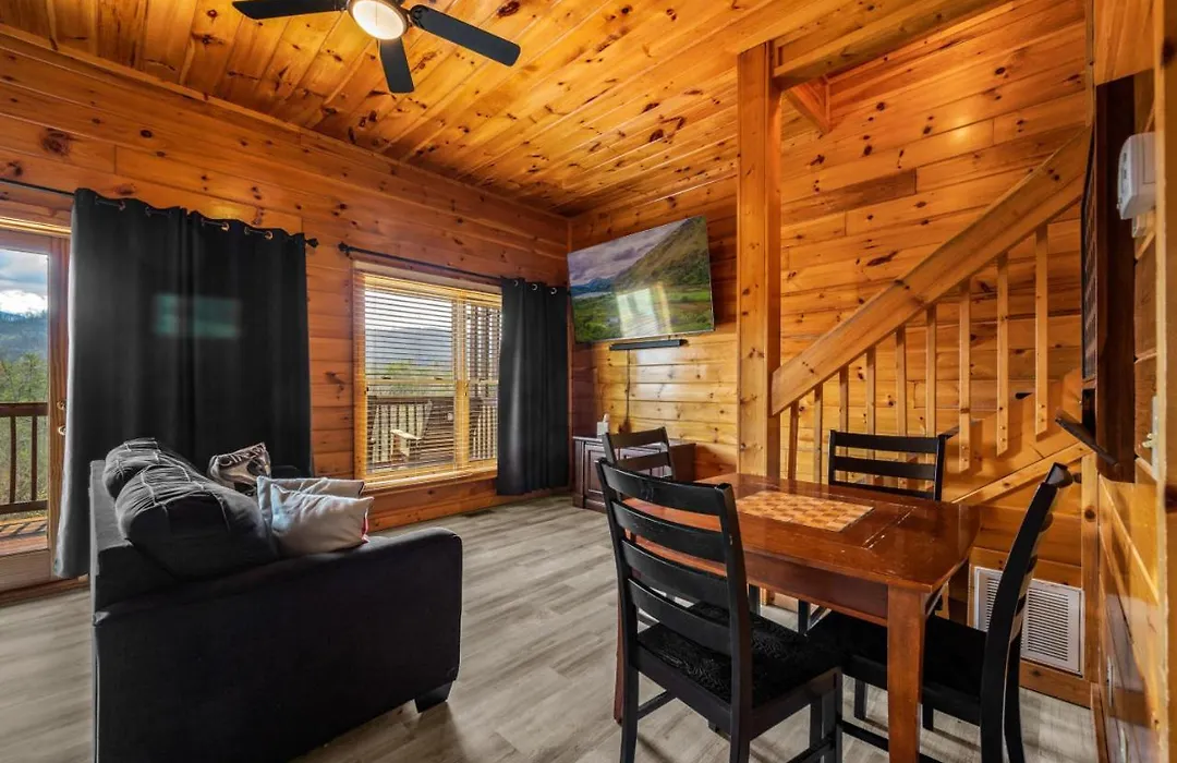 Million Dollar View - Games, Hot Tub & Movie Theater!-1