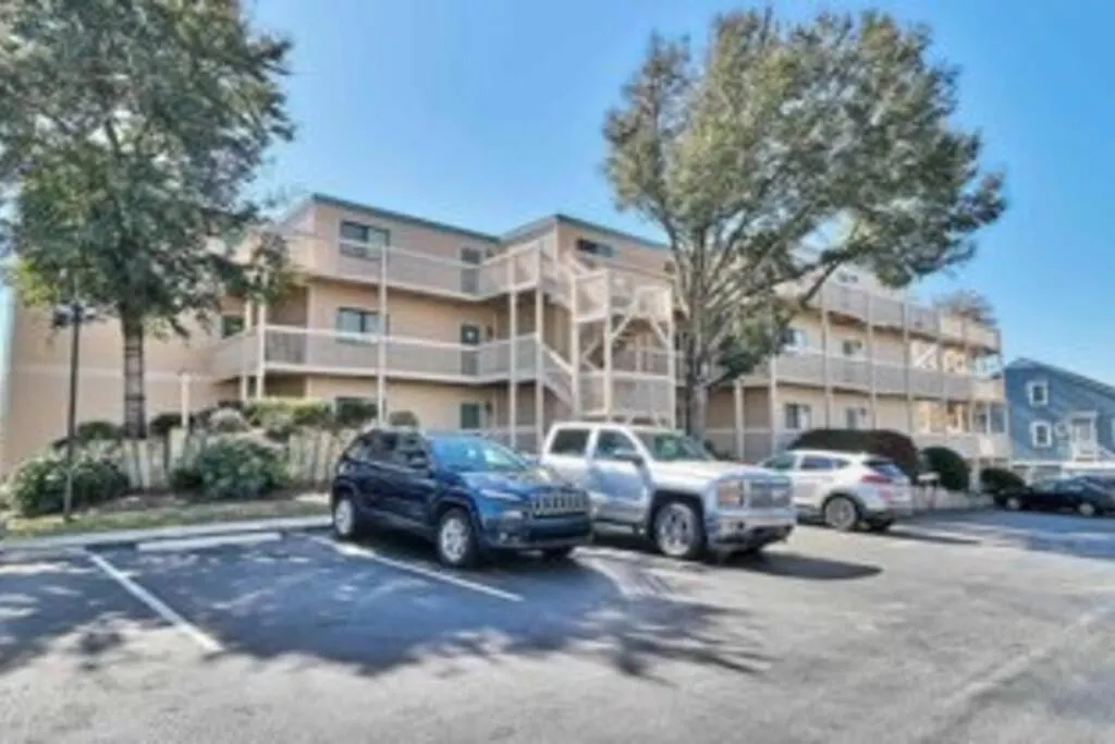 Shore Drive, Myrtle Beach 2 Bd/2Ba Condo-1