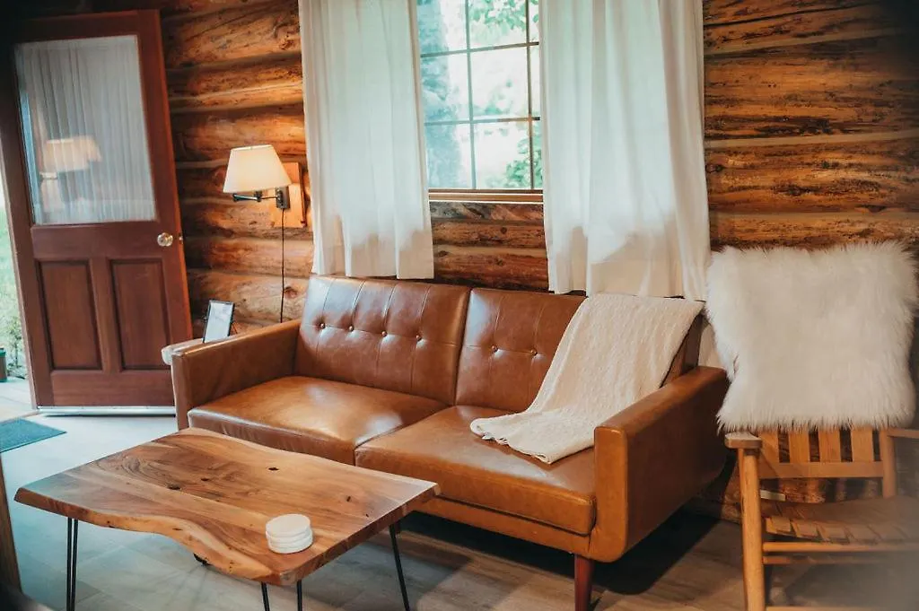 Wilder And Pine Riverside Cabins-1