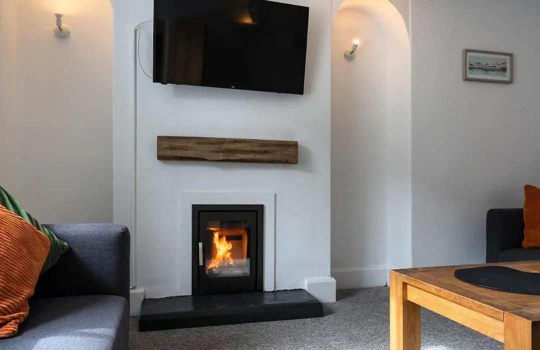 Ayr Farmhouse-1