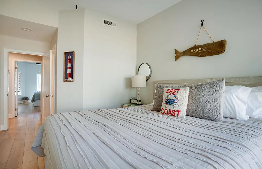 1 Lark Street 4Th Row Ocean Private Pool Pet Friendly Near The Ocean, Shops & Restaurants-1
