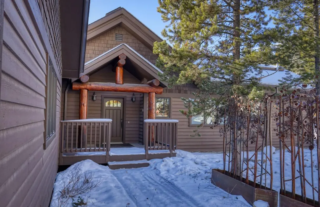 Rising Bull Lodge-1