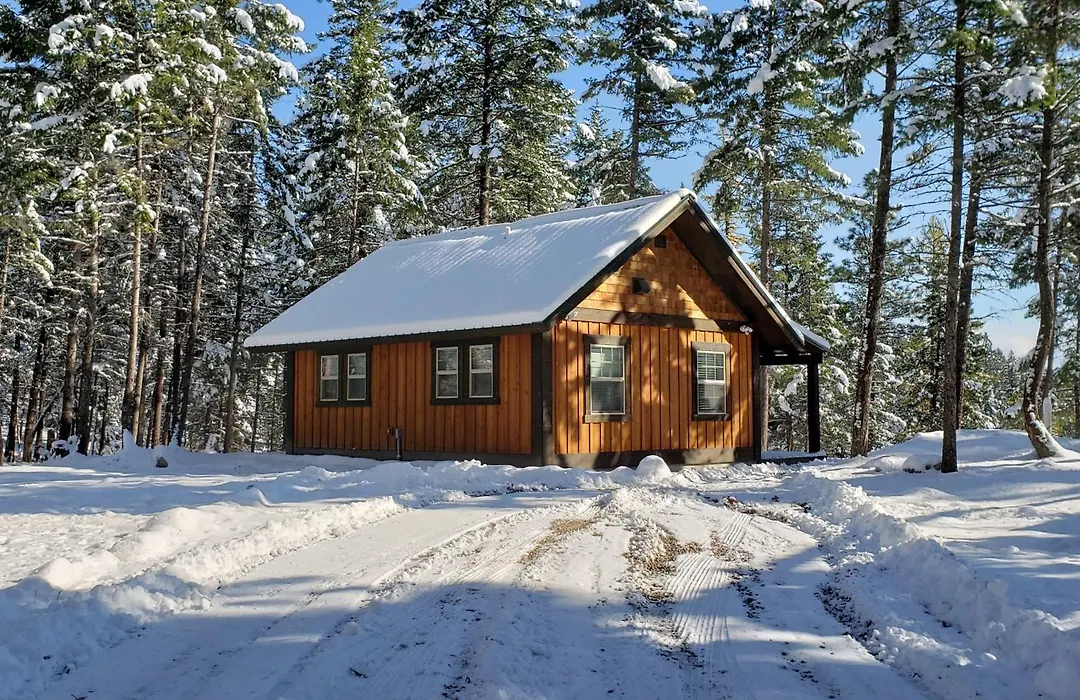 Whispering Pines Cabins-1