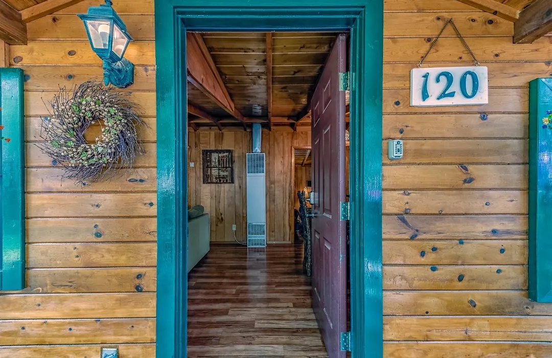 Knotty Pine: A Cute Ruidoso Classic With A Private Hot Tub!-1