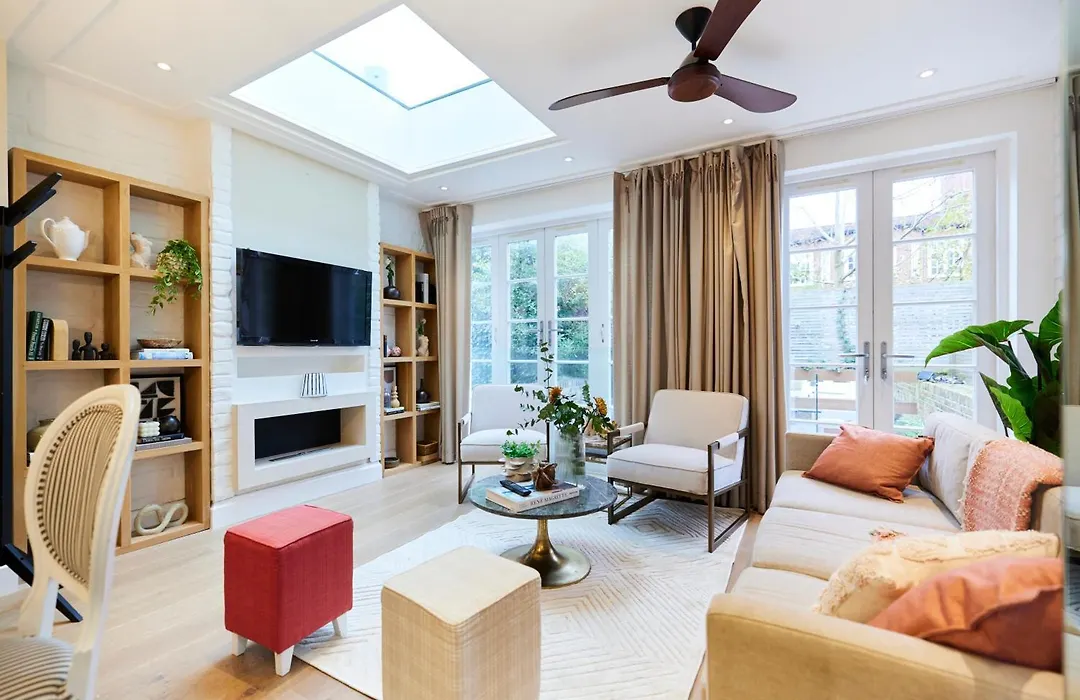 The St. Lukes Garden Place - Spacious 4Bdr House With Garden And Terrace-1