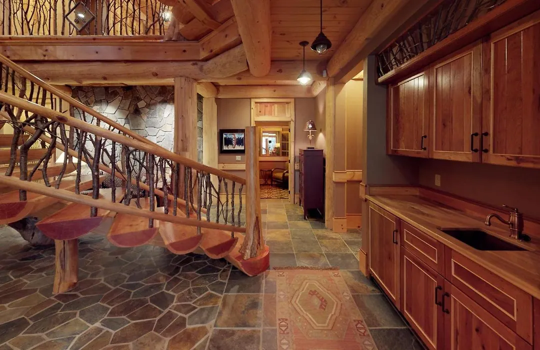 Seneca Lodge-1