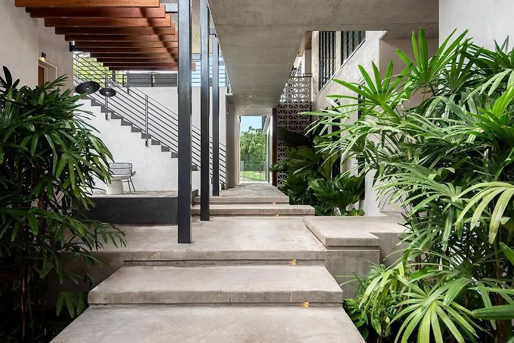 8 Beachfront Mirage-1