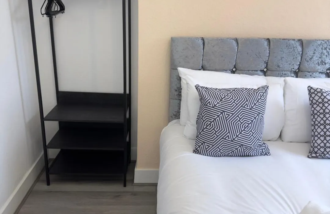 Hackney Mid & Long-Term Stays-1