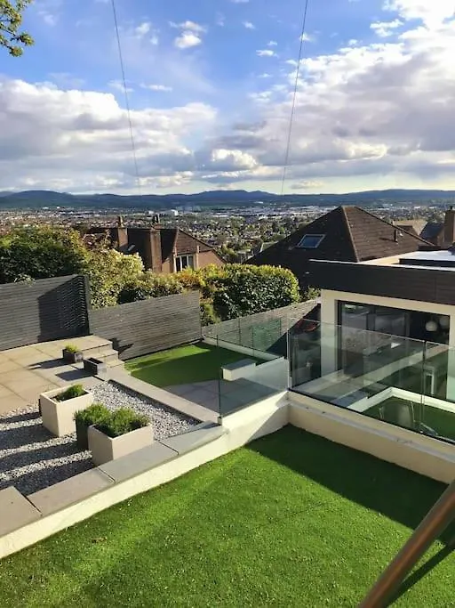 Kaimes Kip: Stylish Edinburgh Five Bedroom Home-1