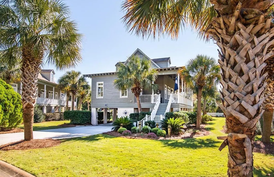 A 4 Bedroom House In Gated Litchfield By The Sea-1