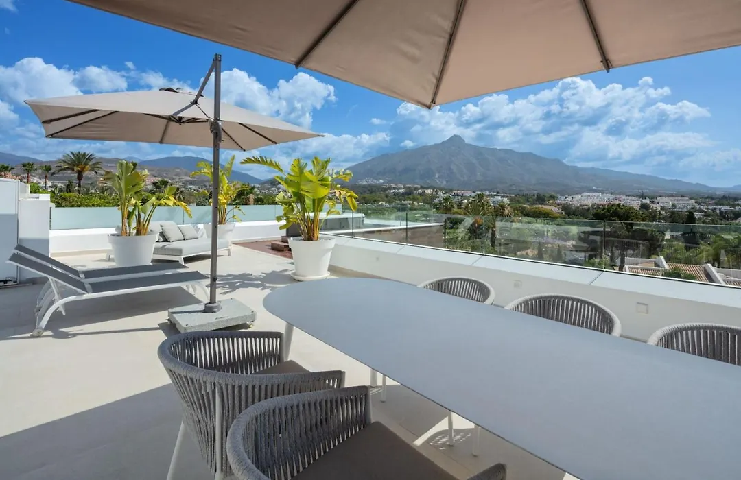 Vacation Marbella I Villa Almost Heaven, New Built Villa, Rooftop Jacuzzi, Infinity Heated Pool-1