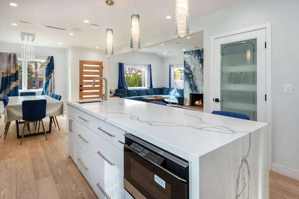 Prime Location, Stylish Space: 3Br Home With Bbq-1