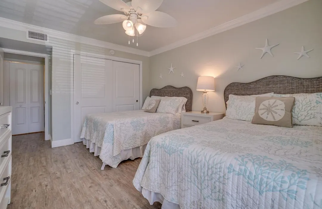 Runaway Bay 201 - New Vacation Rental Fully Refurbished 2018-1