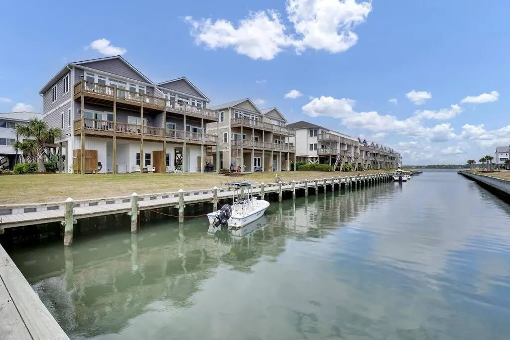 Waterfront*Steps To Beach*Boat Launch*Kayaks*Pools-1