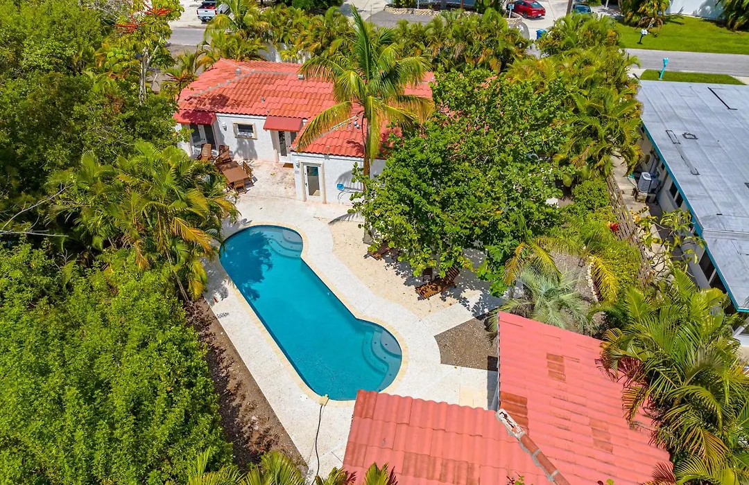 Crescent Beach Villas By Beachside Management-1