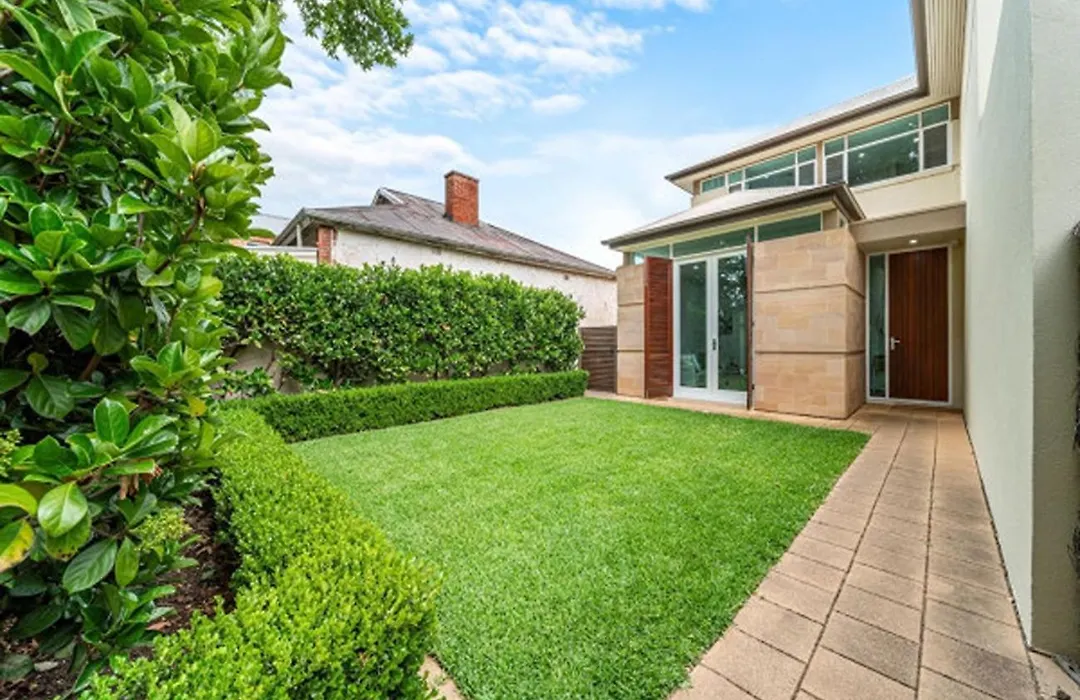 Stylish Home, Family - Walk To Pub,Cafes, 1Km Cbd!-1